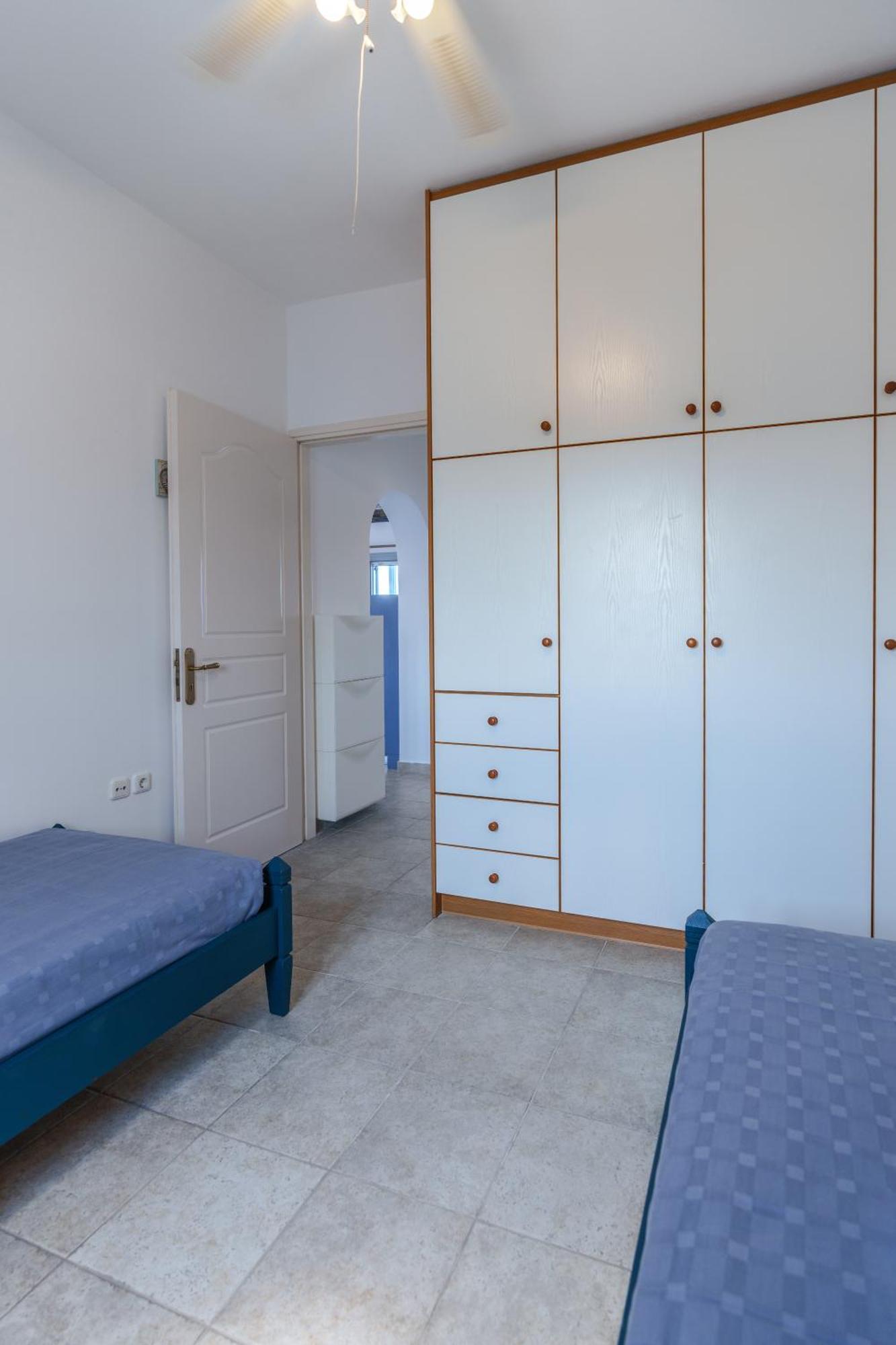 Apartment Blue Eyes *