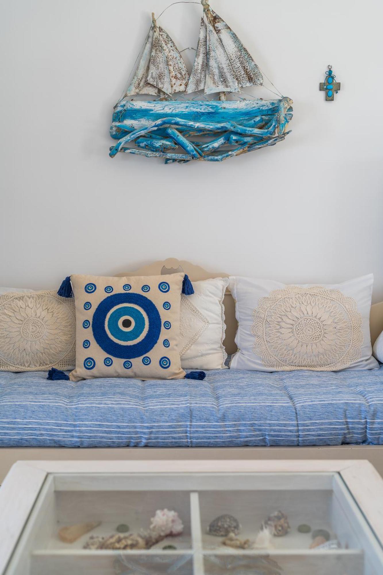 Blue Eyes Apartment