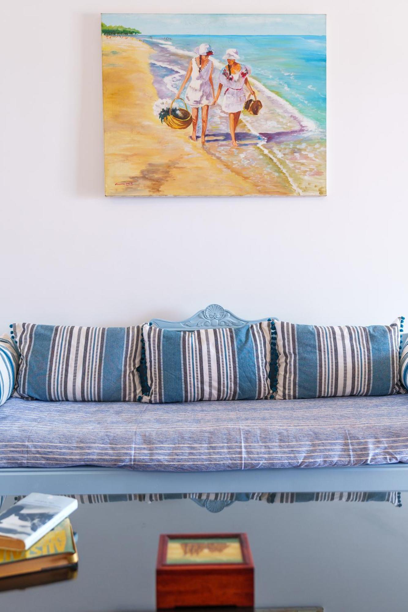 Blue Eyes Apartment Monolithos (Santorini)